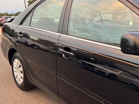 Used 2005 Toyota Camry LE FWD image 23