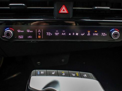 Used 2024 Kia EV6 Wind w/ Wind Technology Package AWD/4WD image 24