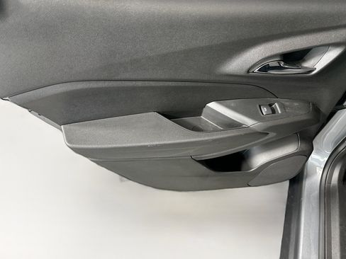 Used 2024 Chevrolet Trax LS image 24