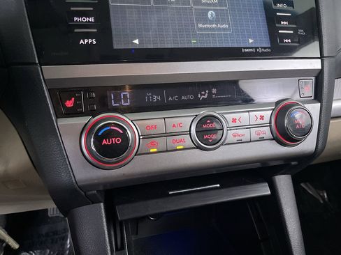 Used 2015 Subaru Legacy 2.5i Premium AWD/4WD image 16