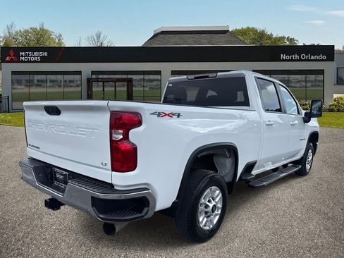 Used 2024 Chevrolet Silverado 2500 LT image 3