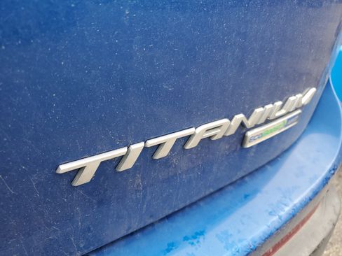 Used 2018 Ford Edge Titanium w/ Equipment Group 301A image 8