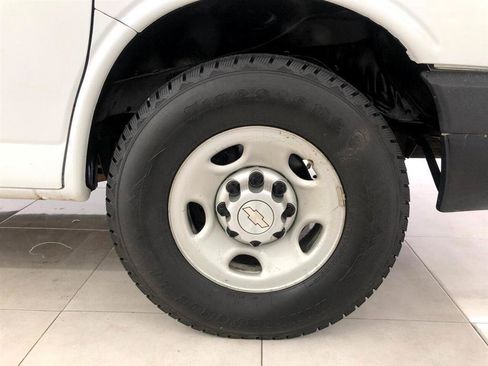 Used 2019 Chevrolet Express 2500 Extended w/ Driver Convenience Package RWD image 20