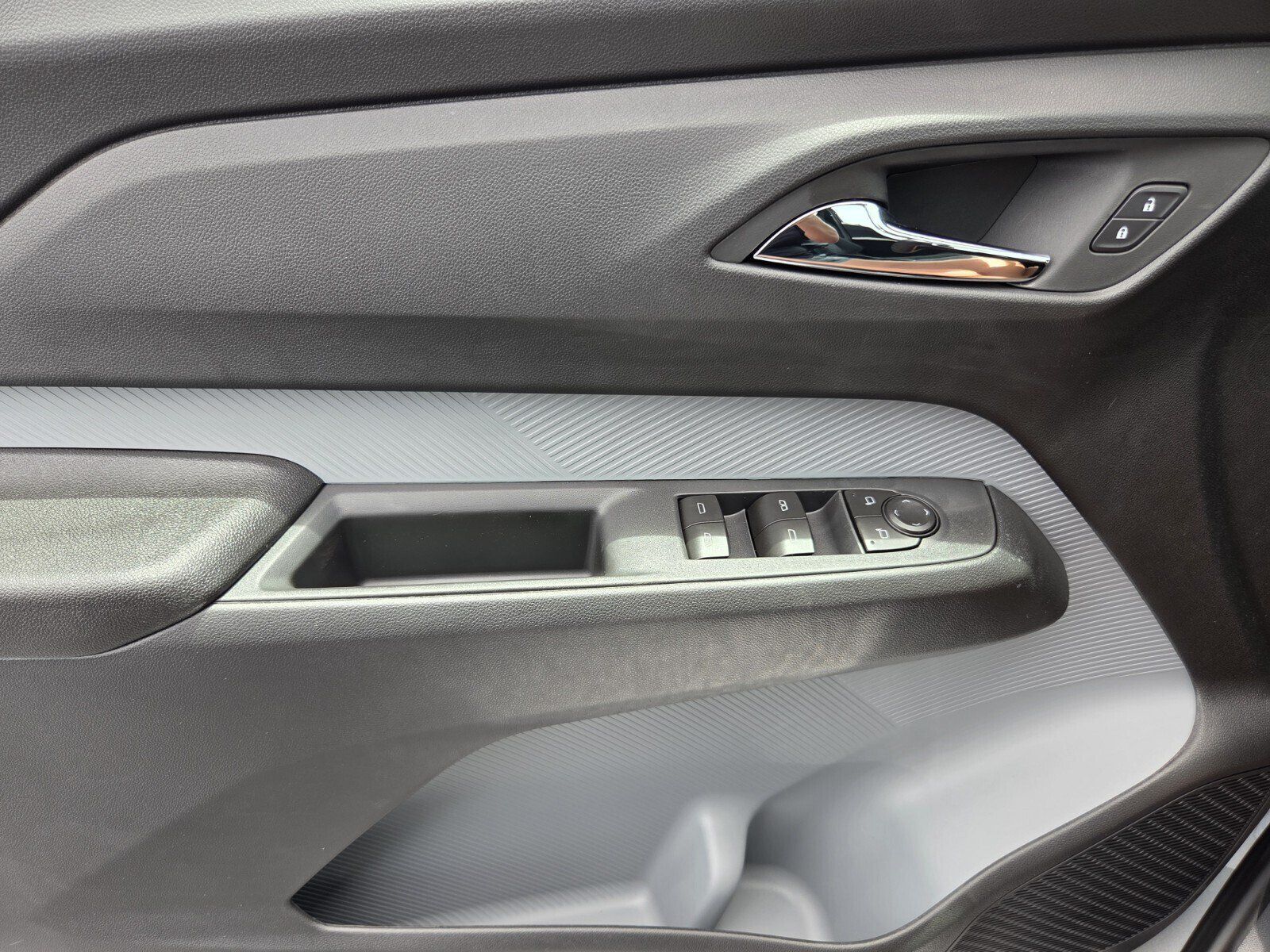 New 2027 Chevrolet Bolt LT w/ LPO, All-Weather Package FWD image 11