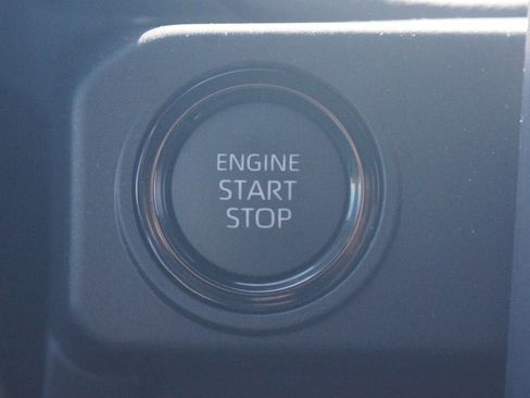 Used 2026 Toyota Tacoma SR5 AWD/4WD image 8
