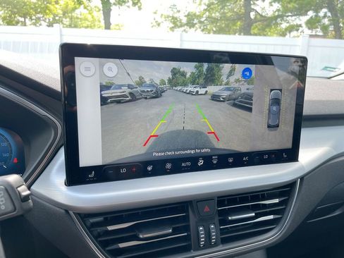 Used 2023 Ford Escape Platinum w/ Premium Technology Package image 45