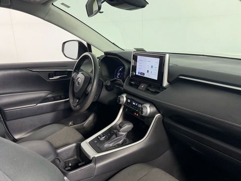 Used 2024 Toyota RAV4 XLE image 32