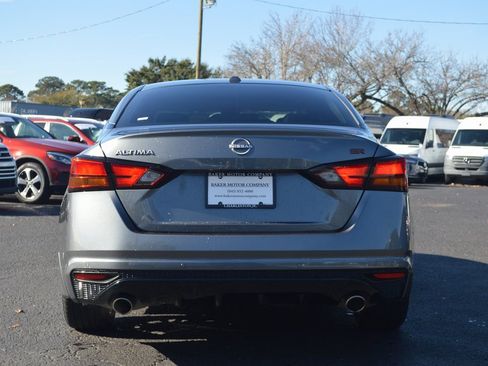 Used 2024 Nissan Altima 2.5 SR w/ SR Premium Package image 13