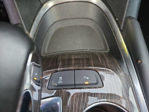 Used 2024 Chevrolet Malibu LT FWD image 29