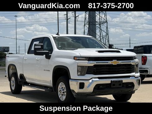 Used 2026 Chevrolet Silverado 2500 LT AWD/4WD image 4