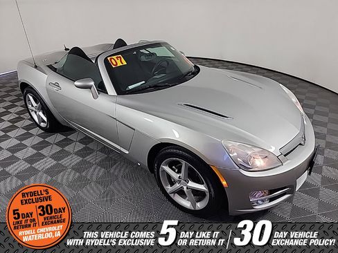 Used 2007 Saturn Sky image 2