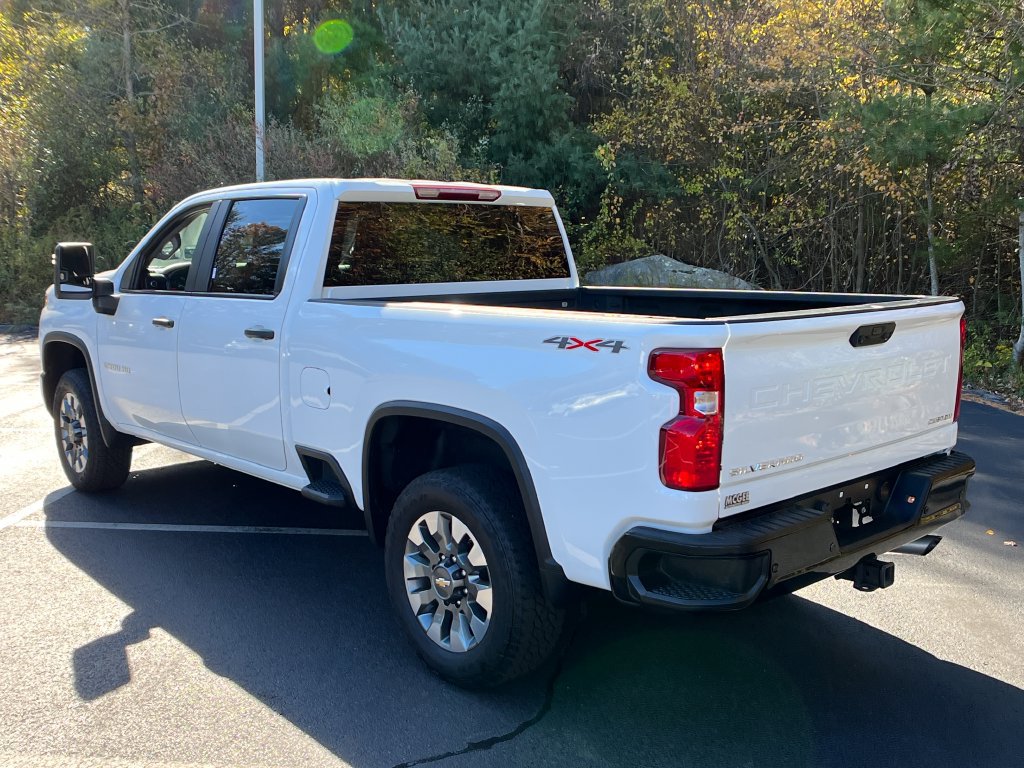 Used 2024 Chevrolet Silverado 2500 Custom w/ Custom Value Package AWD/4WD image 3