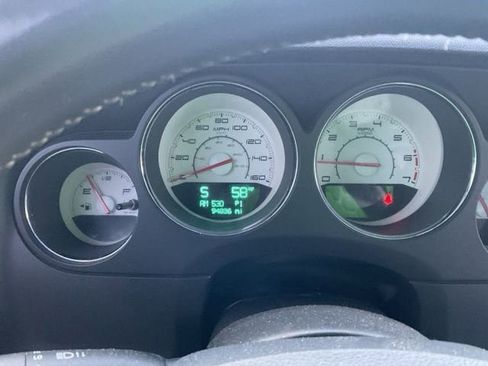 Used 2011 Dodge Challenger R/T image 26