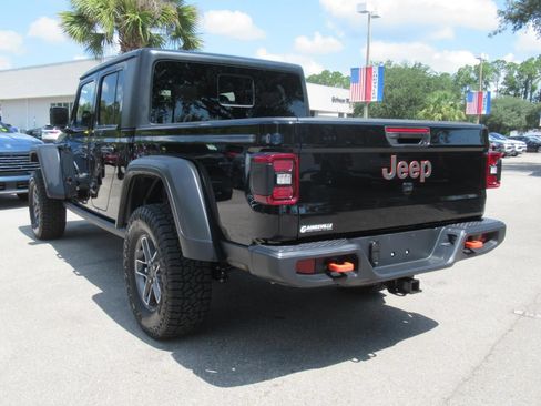 Certified 2025 Jeep Gladiator Mojave w/ Convenience Group AWD/4WD image 5