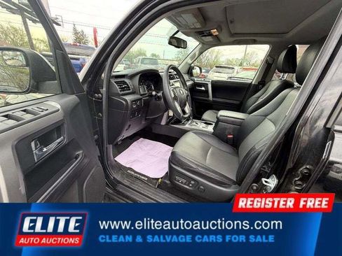 Used 2018 Toyota 4Runner SR5 Premium image 10