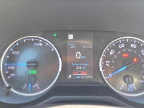 Used 2021 Toyota RAV4 LE AWD/4WD image 26