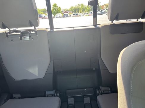 Used 2022 Toyota Tacoma SR w/ SX Package AWD/4WD image 27