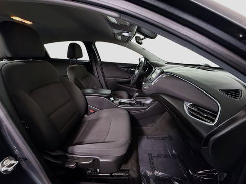 Used 2018 Chevrolet Malibu LT image 29