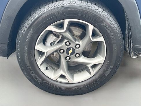 Used 2024 Chevrolet Trax LT w/ Driver Confidence Package FWD image 29