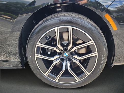 New 2026 BMW 750e xDrive w/ Executive Package image 9