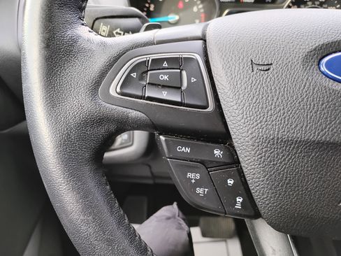 Used 2018 Ford Escape SE w/ Ford Safe & Smart Package image 10