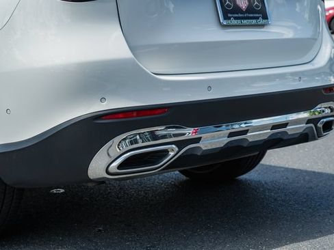 Certified 2025 Mercedes-Benz GLC 350e 4MATIC image 9