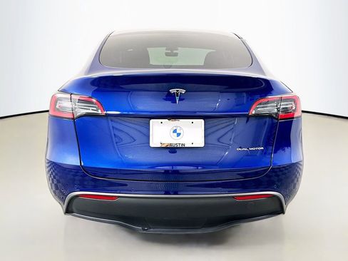 Used 2022 Tesla Model Y Long Range AWD/4WD image 6