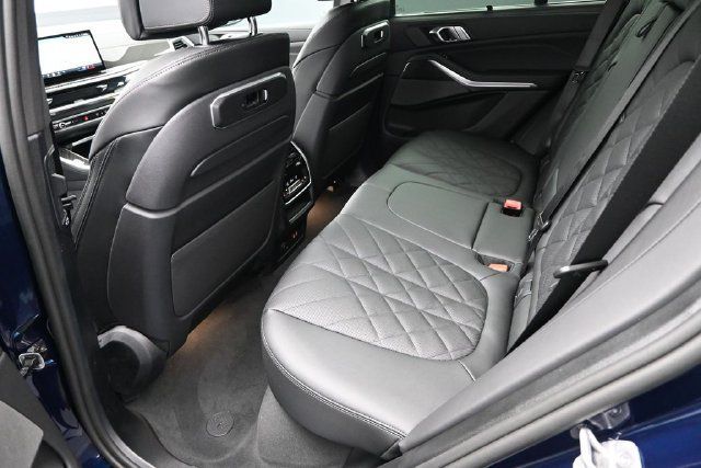 Used 2026 BMW X5 M60i AWD/4WD image 18
