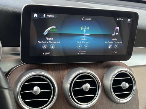 Used 2022 Mercedes-Benz GLC 300 4MATIC w/ Premium Package Lite image 19