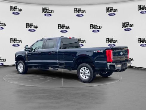 Used 2024 Ford F350 XLT AWD/4WD image 3