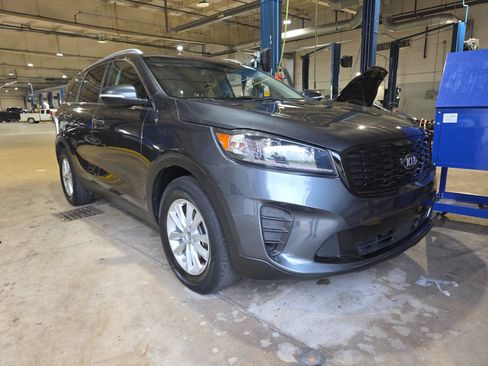 Used 2020 Kia Sorento LX w/ LX I4 Convenience Package FWD image 4