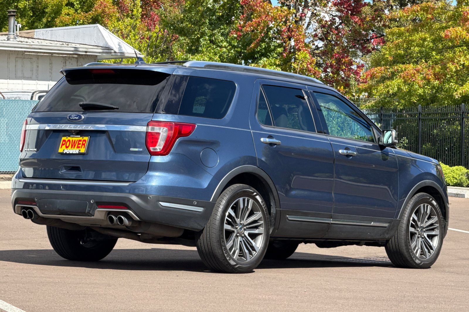 Used 2018 Ford Explorer Platinum AWD/4WD image 4