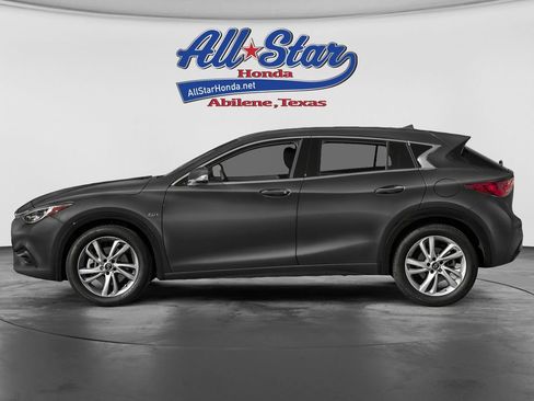 Used 2019 INFINITI QX30 w/ Navigation Package FWD image 3