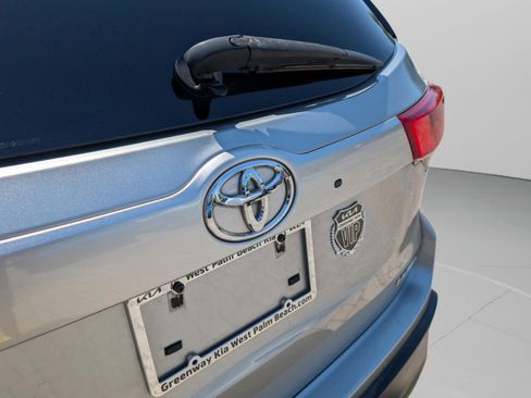 Used 2017 Toyota Highlander Limited image 35