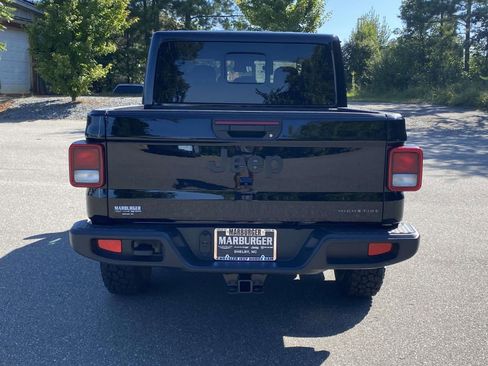 New 2025 Jeep Gladiator Sport image 7