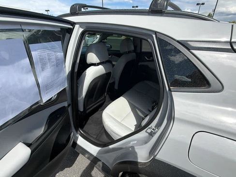 Used 2023 Hyundai Kona Limited AWD/4WD image 19