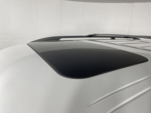 Used 2023 Nissan Armada Platinum w/ Captain's Chairs Package image 6