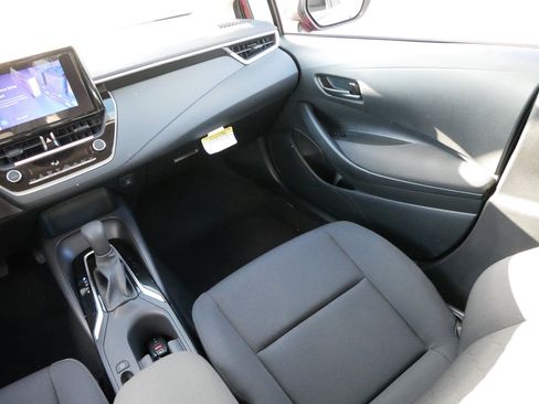 Certified 2025 Toyota Corolla LE image 11