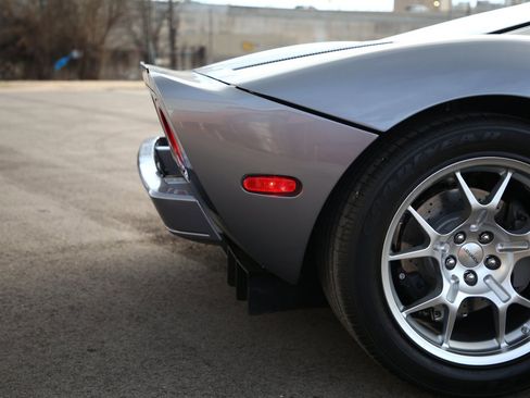 Used 2006 Ford GT image 24