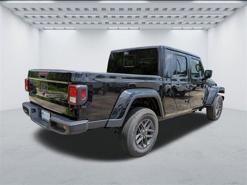 New 2025 Jeep Gladiator Sport image 4