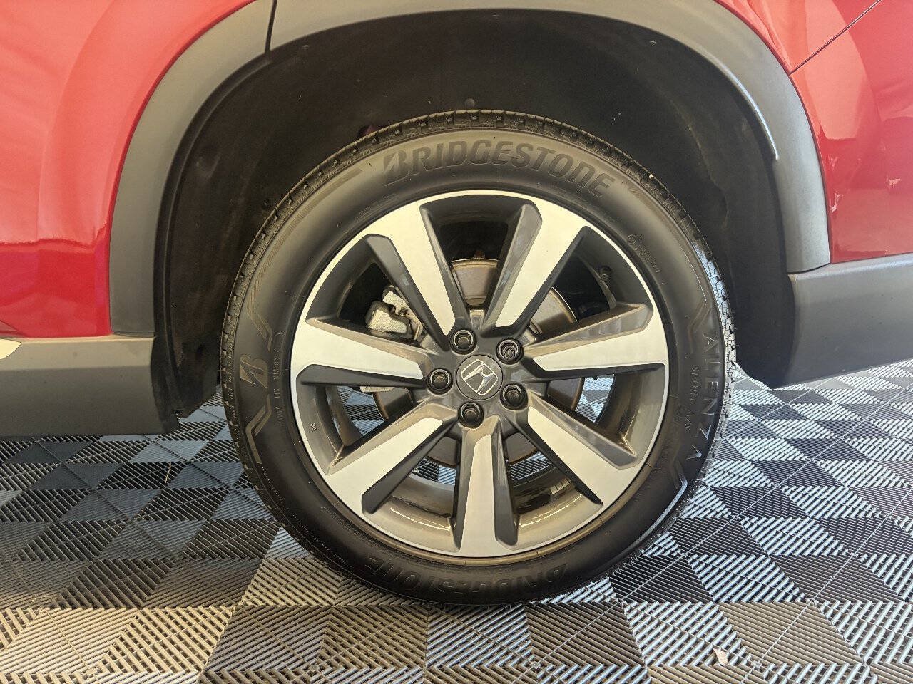 Used 2025 Honda Pilot Touring image 31