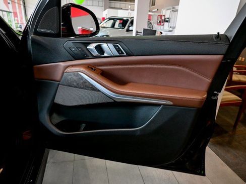 Used 2021 BMW X5 xDrive40i w/ M Sport Package image 30