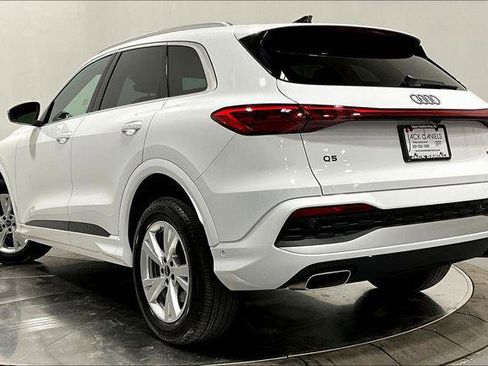 Certified 2025 Audi Q5 Premium w/ Convenience Package AWD/4WD image 11