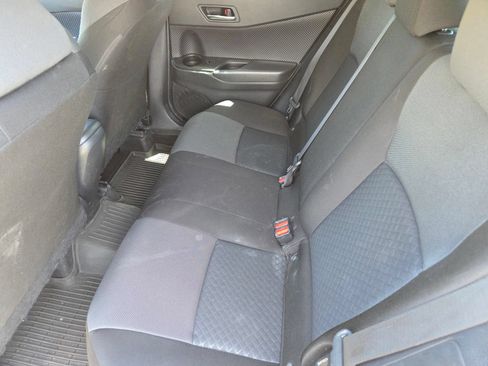 Used 2020 Toyota C-HR LE FWD image 18