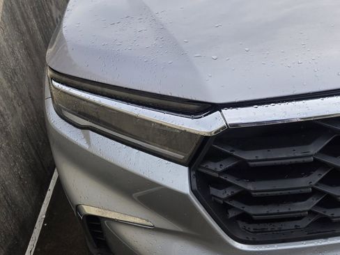 Used 2024 Honda Pilot EX-L image 10