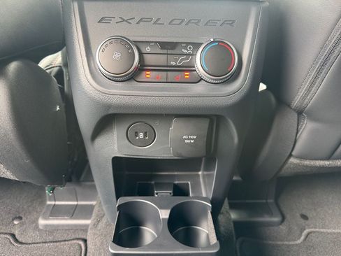 New 2026 Ford Explorer ST-Line w/ ST-Line Street Pack AWD/4WD image 15