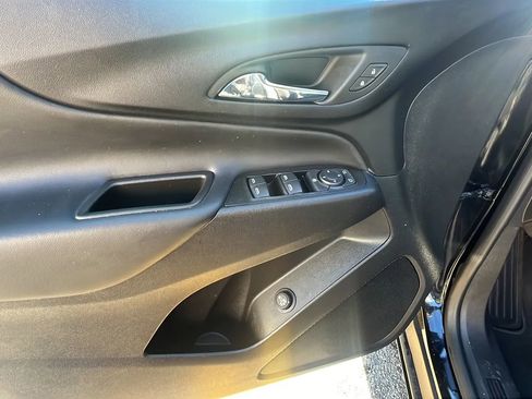 Used 2023 Chevrolet Equinox LT w/ Driver Convenience Package image 23