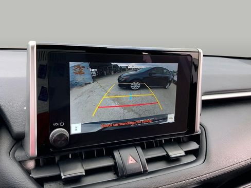 Used 2025 Toyota RAV4 LE FWD image 26