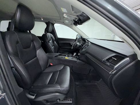 Used 2020 Volvo XC90 T6 Momentum w/ Protection Package Premier AWD/4WD image 7
