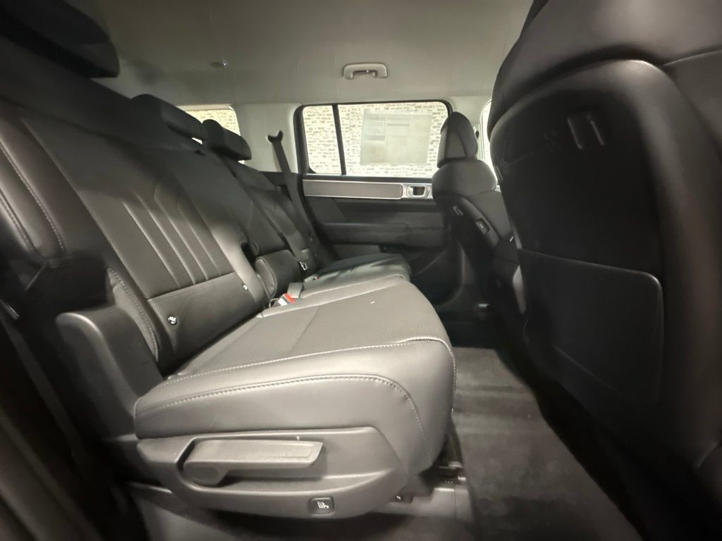 New 2027 Hyundai Santa Fe SEL FWD image 13